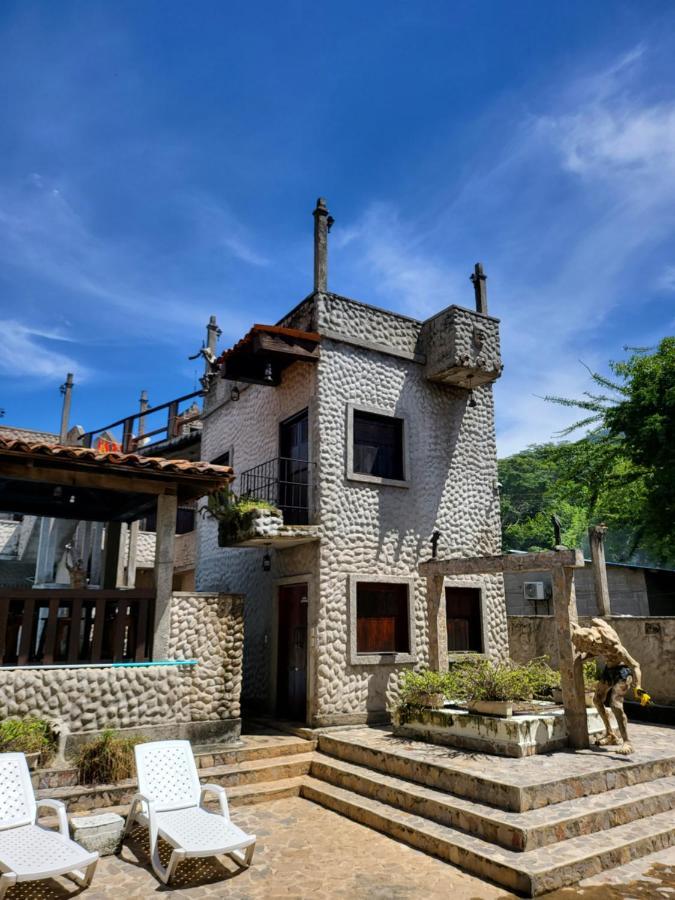 Hostal Casa De Las Gargolas Amapala Buitenkant foto