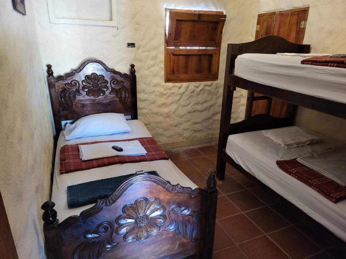 Hostal Casa De Las Gargolas Amapala Buitenkant foto