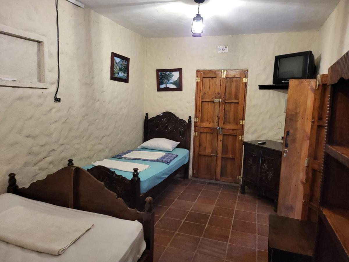 Hostal Casa De Las Gargolas Amapala Buitenkant foto
