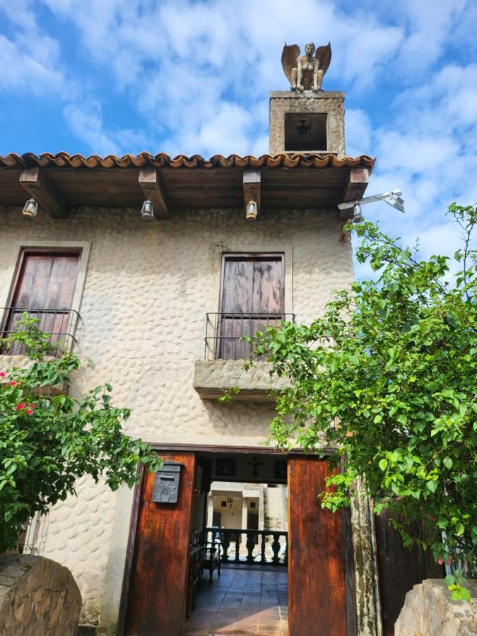 Hostal Casa De Las Gargolas Amapala Buitenkant foto