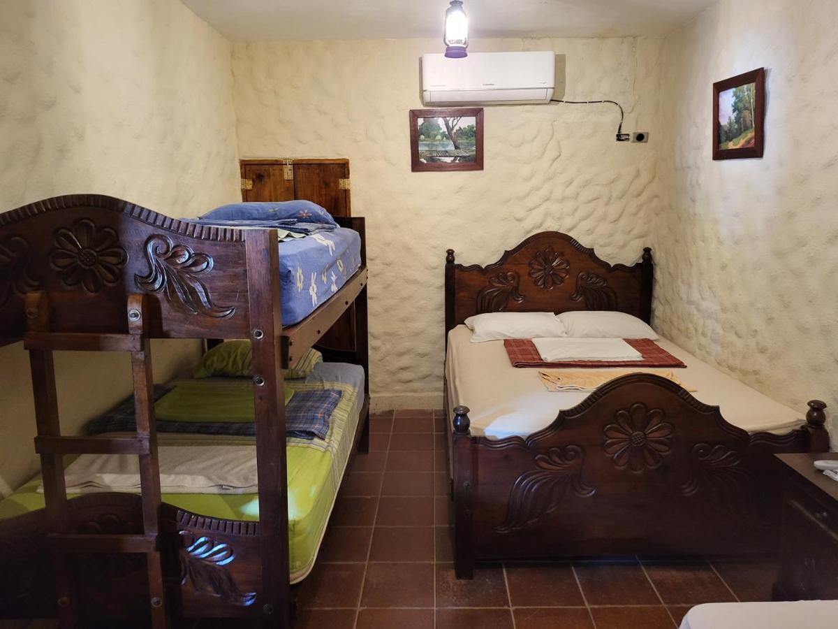 Hostal Casa De Las Gargolas Amapala Buitenkant foto
